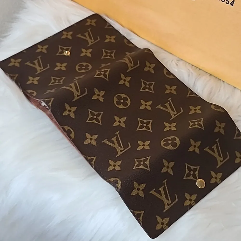 💯 Authentic Louis Vuitton Tifold Monogram Wallet 🍀